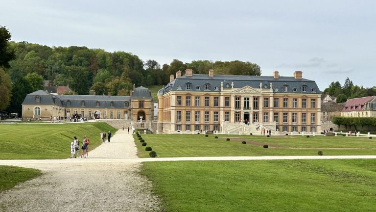 Le château de Dampierre-en-Yvelines et son parc dessiné par Le Nôtre