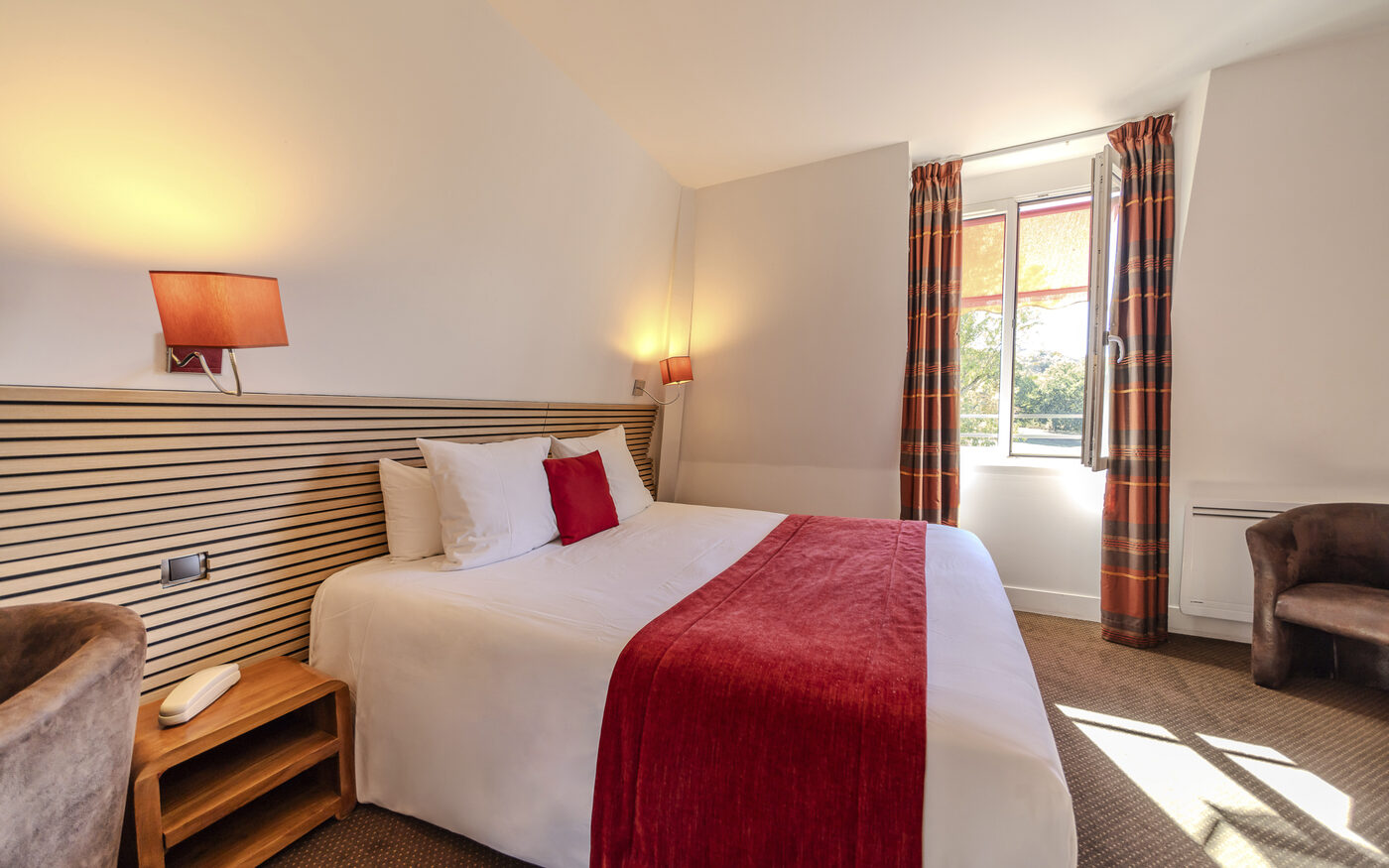 Chambre Double Standard : vue d’ensemble, Manoir de Sauvegrain