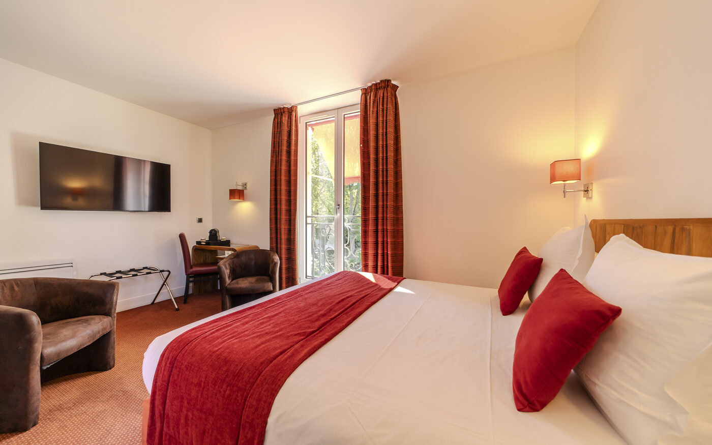 Chambre Double Supérieure : lit 160 cm, Manoir de Sauvegrain